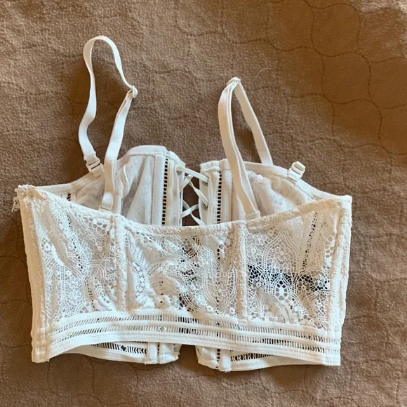 Victoria's Secret Lace-Up White Crop Top - Picture 3 of 5